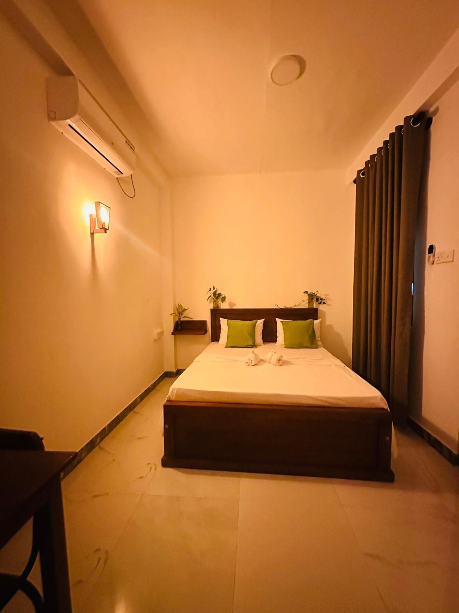 Jaya Villa - Near Airport Негомбо Екстериор снимка
