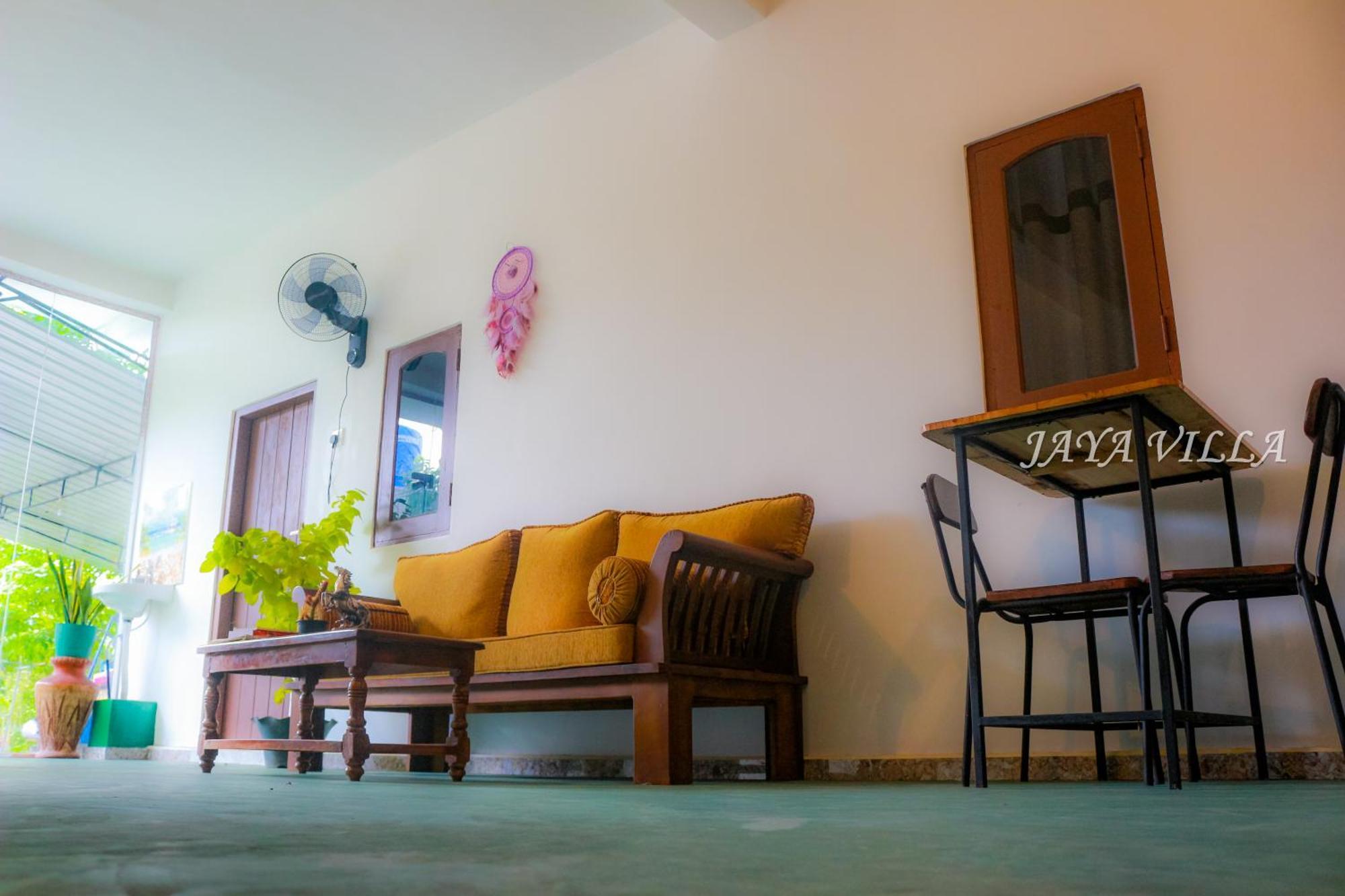 Jaya Villa - Near Airport Негомбо Екстериор снимка
